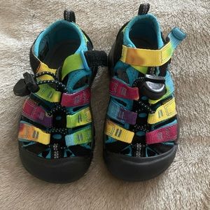 Keen toddler shoes- size 9